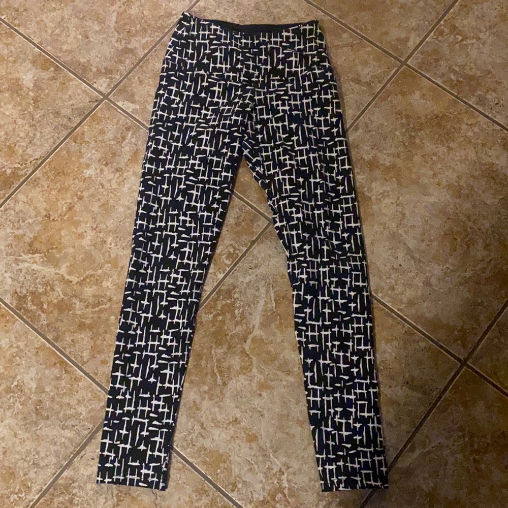 Tribal leggings black and white xs